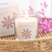 Bloomin Lovely daisy wildflower candle – lifestyle view
