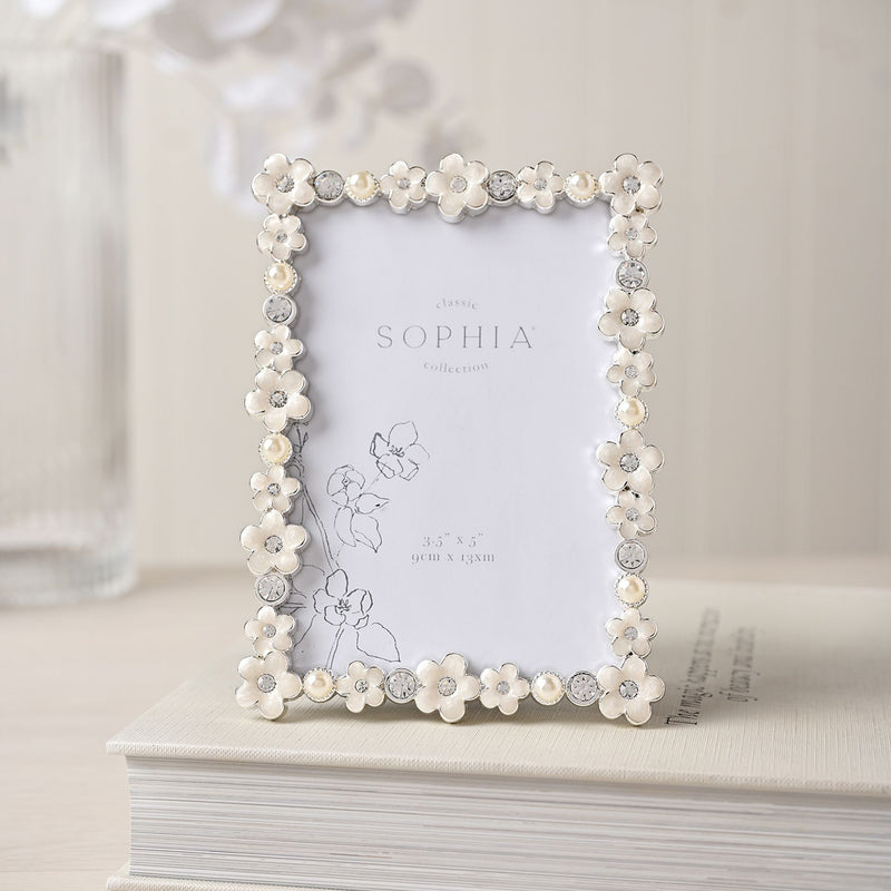 Sophia Classic Daisy 3.5" x 5" Frame - White